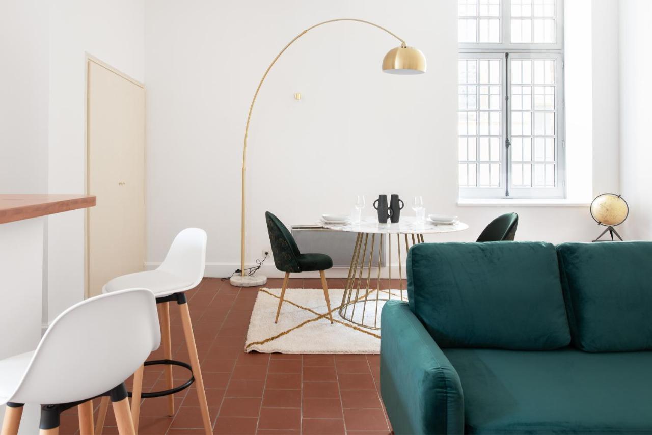 Superbe Appartement Avec Cour Dans La Bastide Carcassonne Luaran gambar