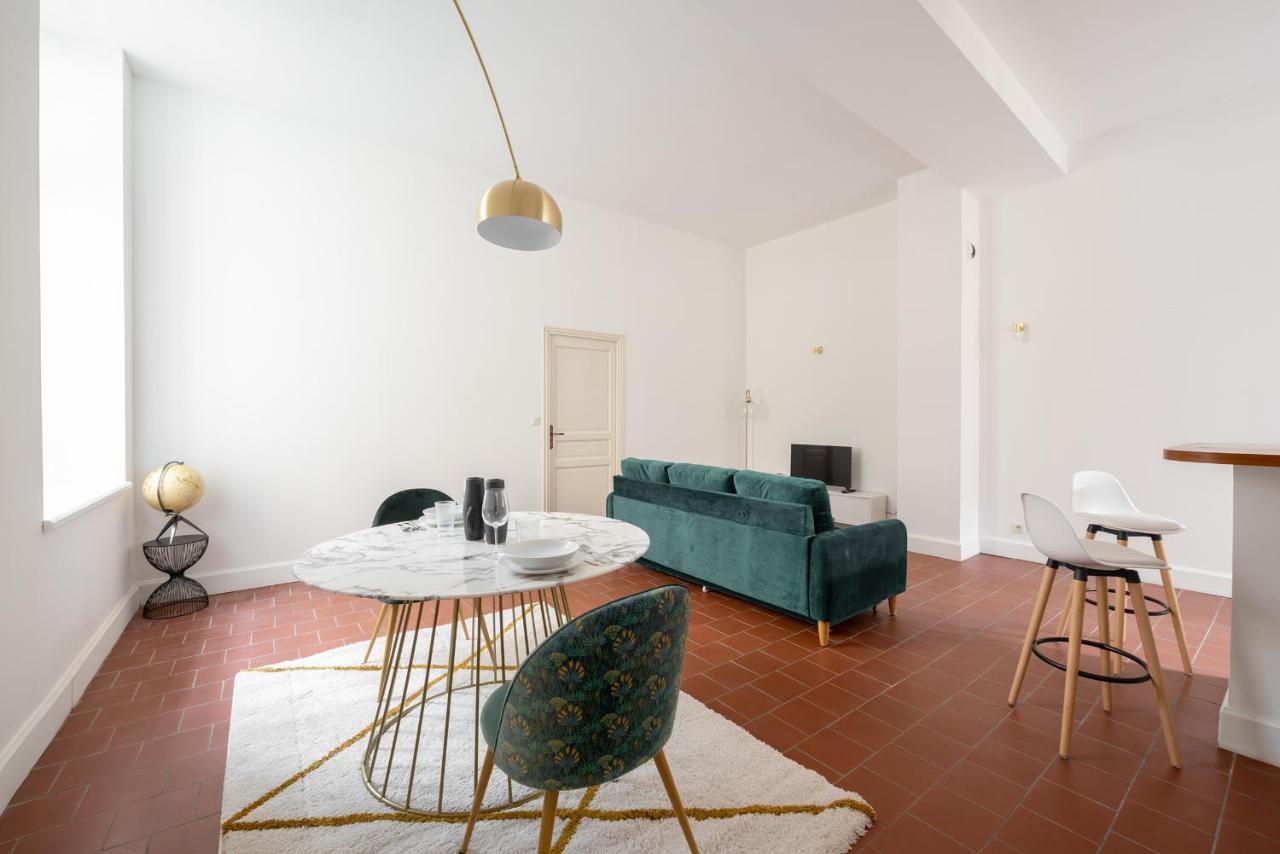 Superbe Appartement Avec Cour Dans La Bastide Carcassonne Luaran gambar